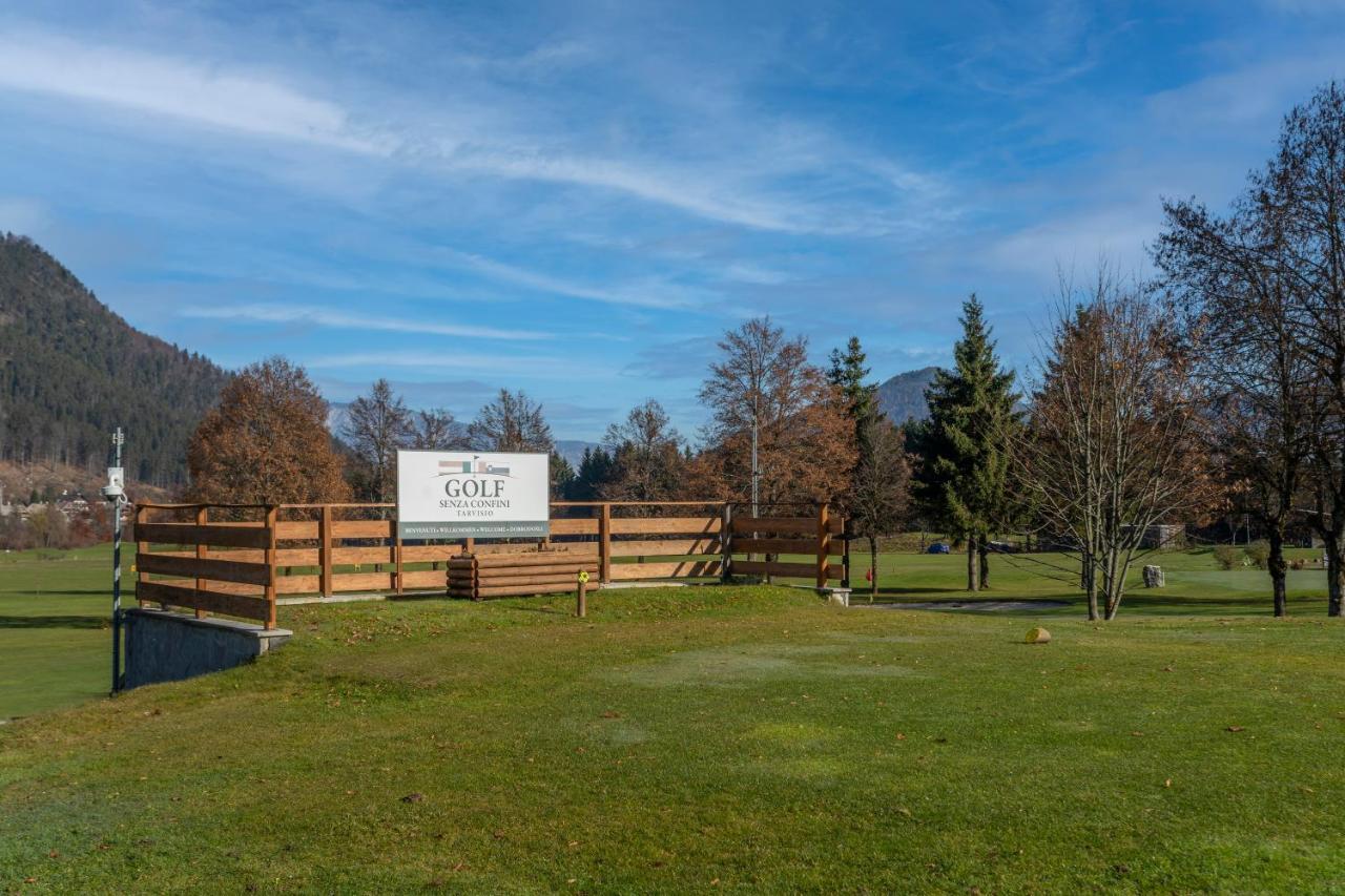Golf View Apt With Parking And Mountain View! Daire Tarvisio Dış mekan fotoğraf